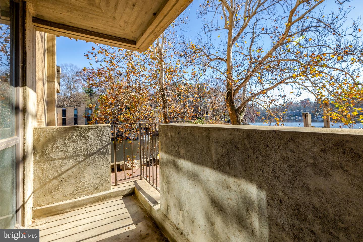 11400 WASHINGTON PLZ W #103, RESTON, Virginia 20190, 2 Bedrooms Bedrooms, ,2 BathroomsBathrooms,Residential,For sale,11400 WASHINGTON PLZ W #103,VAFX2280564 MLS # VAFX2280564