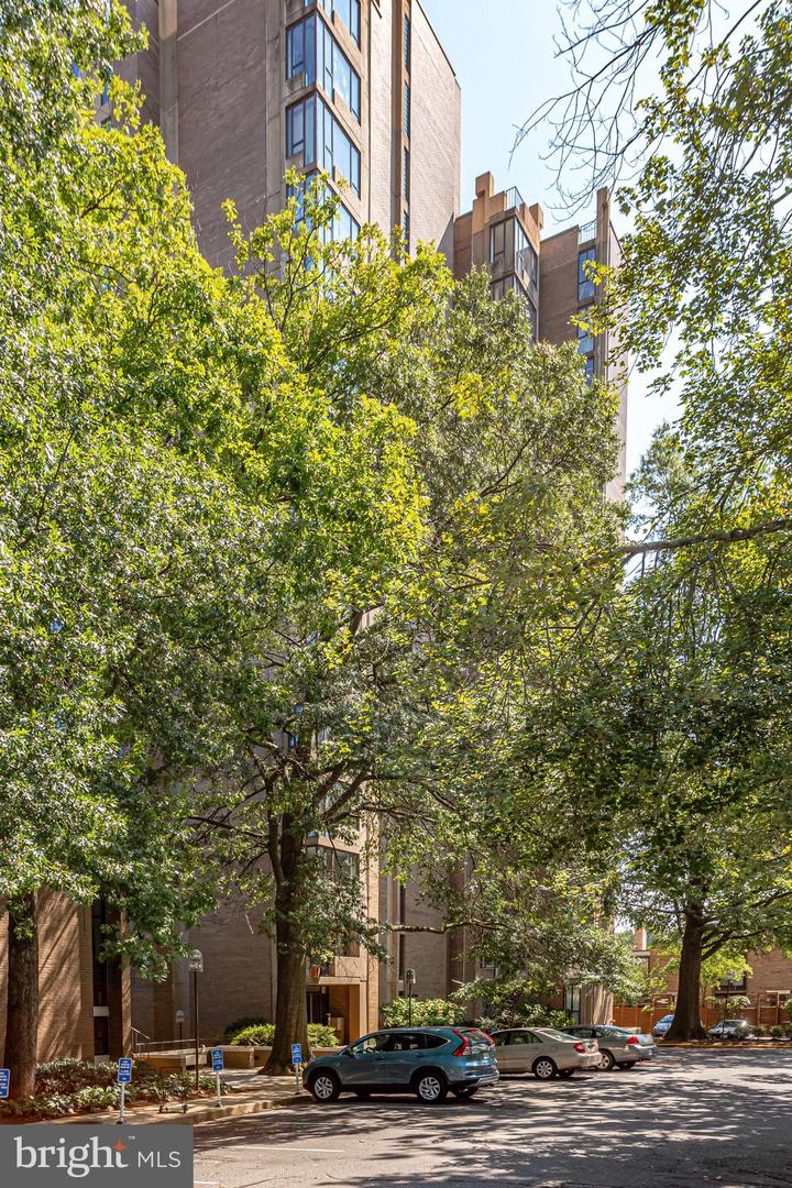 11400 WASHINGTON PLZ W #103, RESTON, Virginia 20190, 2 Bedrooms Bedrooms, ,2 BathroomsBathrooms,Residential,For sale,11400 WASHINGTON PLZ W #103,VAFX2280564 MLS # VAFX2280564