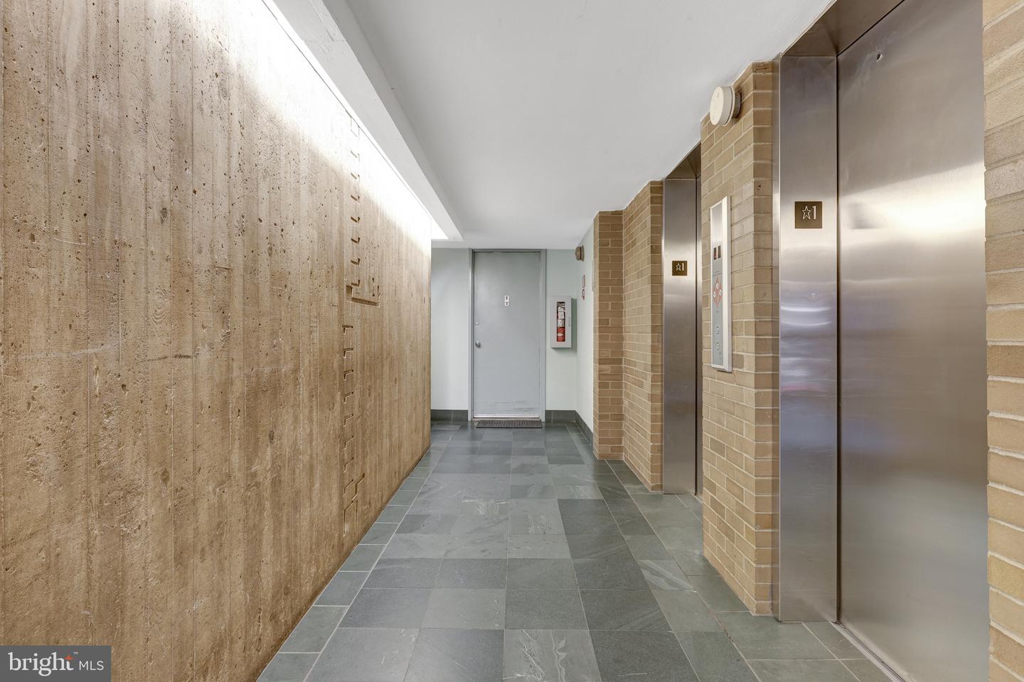 11400 WASHINGTON PLZ W #103, RESTON, Virginia 20190, 2 Bedrooms Bedrooms, ,2 BathroomsBathrooms,Residential,For sale,11400 WASHINGTON PLZ W #103,VAFX2280564 MLS # VAFX2280564