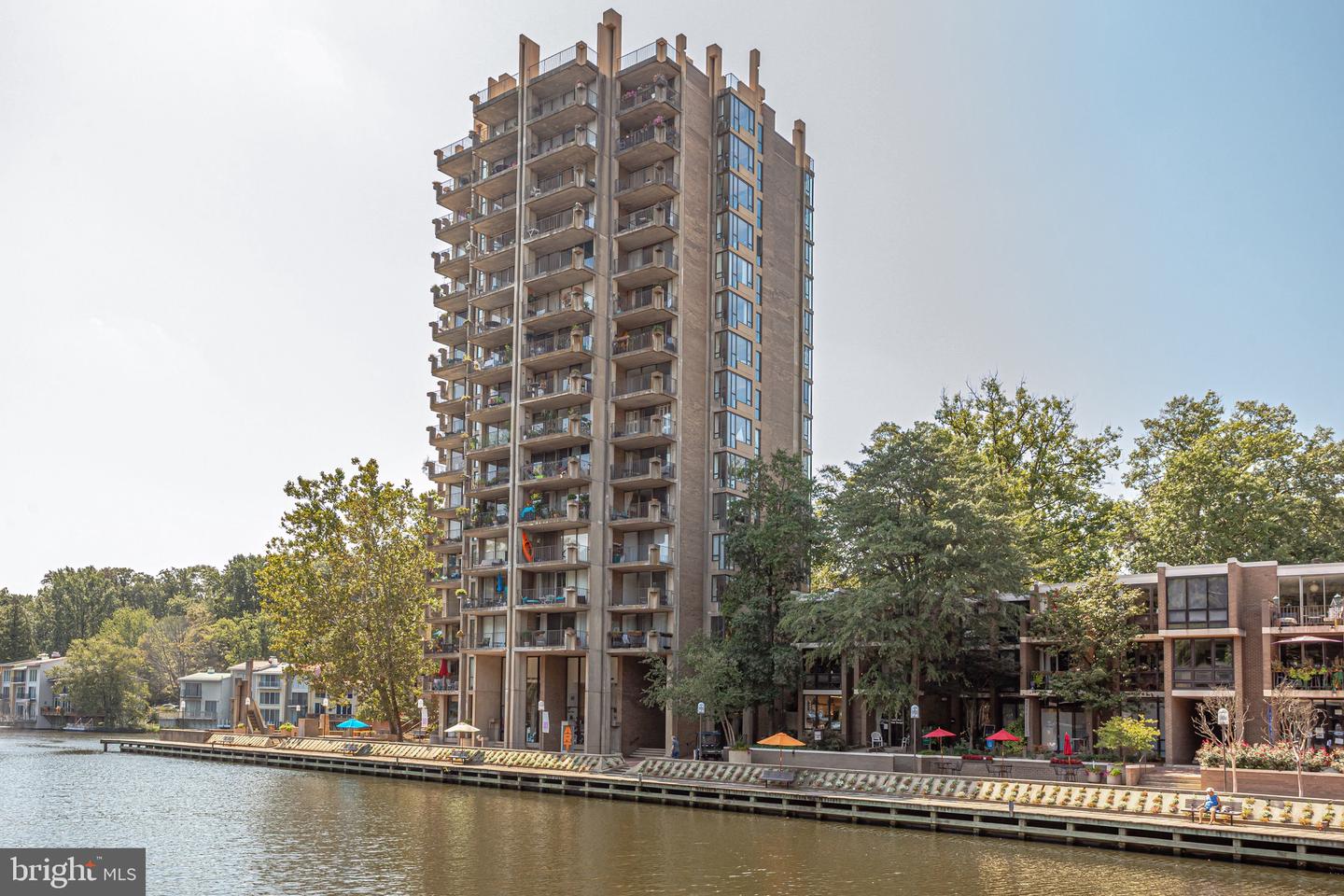 11400 WASHINGTON PLZ W #103, RESTON, Virginia 20190, 2 Bedrooms Bedrooms, ,2 BathroomsBathrooms,Residential,For sale,11400 WASHINGTON PLZ W #103,VAFX2280564 MLS # VAFX2280564