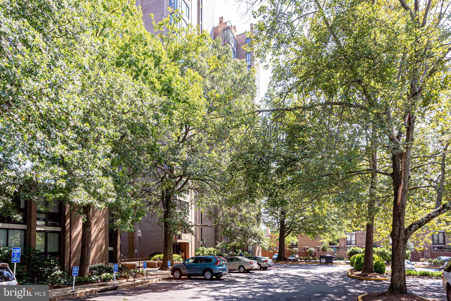 11400 WASHINGTON PLZ W #103, RESTON, Virginia 20190, 2 Bedrooms Bedrooms, ,2 BathroomsBathrooms,Residential,For sale,11400 WASHINGTON PLZ W #103,VAFX2280564 MLS # VAFX2280564