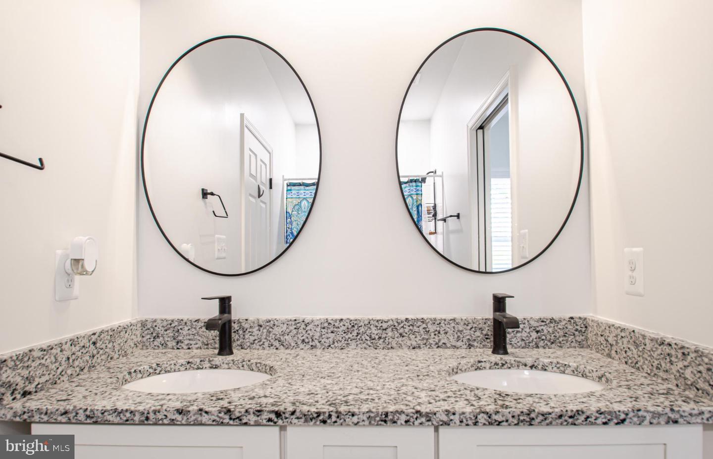 2600 LAKEVIEW PKWY, LOCUST GROVE, Virginia 22508, 3 Bedrooms Bedrooms, 5 Rooms Rooms,2 BathroomsBathrooms,Residential,For sale,2600 LAKEVIEW PKWY,VAOR2012862 MLS # VAOR2012862