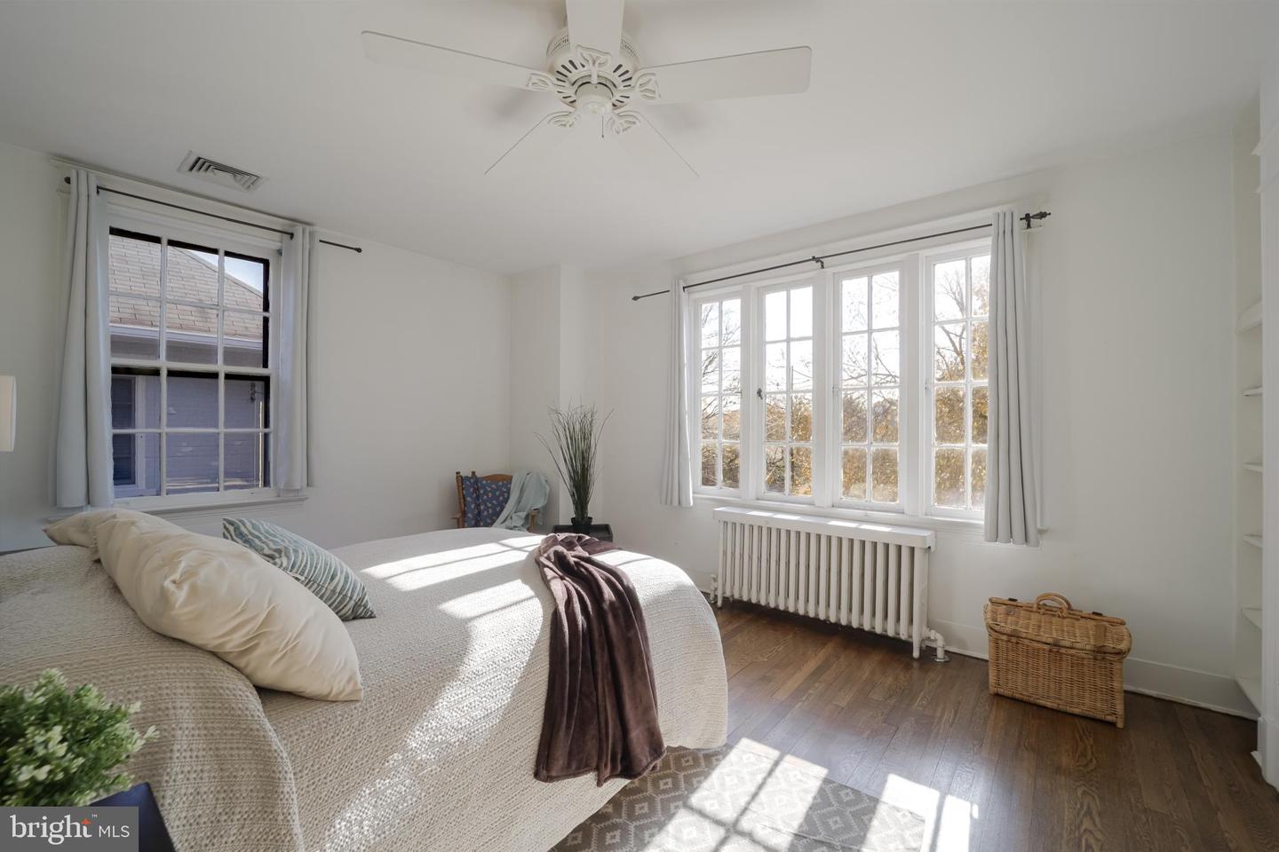 4421 FESSENDEN ST NW, WASHINGTON, District Of Columbia 20016, 3 Bedrooms Bedrooms, ,1 BathroomBathrooms,Residential,For sale,4421 FESSENDEN ST NW,DCDC2233120 MLS # DCDC2233120