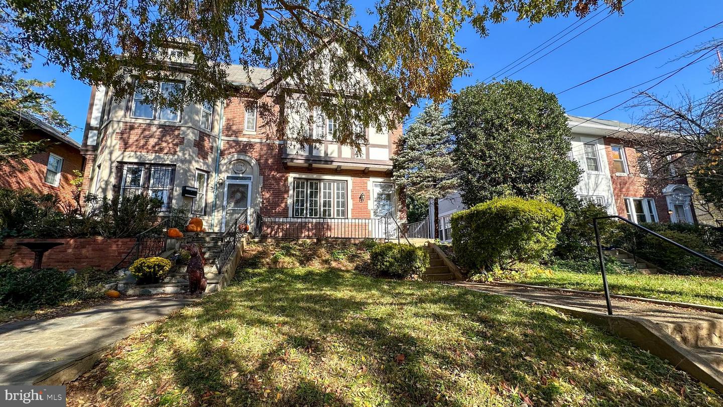 4421 FESSENDEN ST NW, WASHINGTON, District Of Columbia 20016, 3 Bedrooms Bedrooms, ,1 BathroomBathrooms,Residential,For sale,4421 FESSENDEN ST NW,DCDC2233120 MLS # DCDC2233120