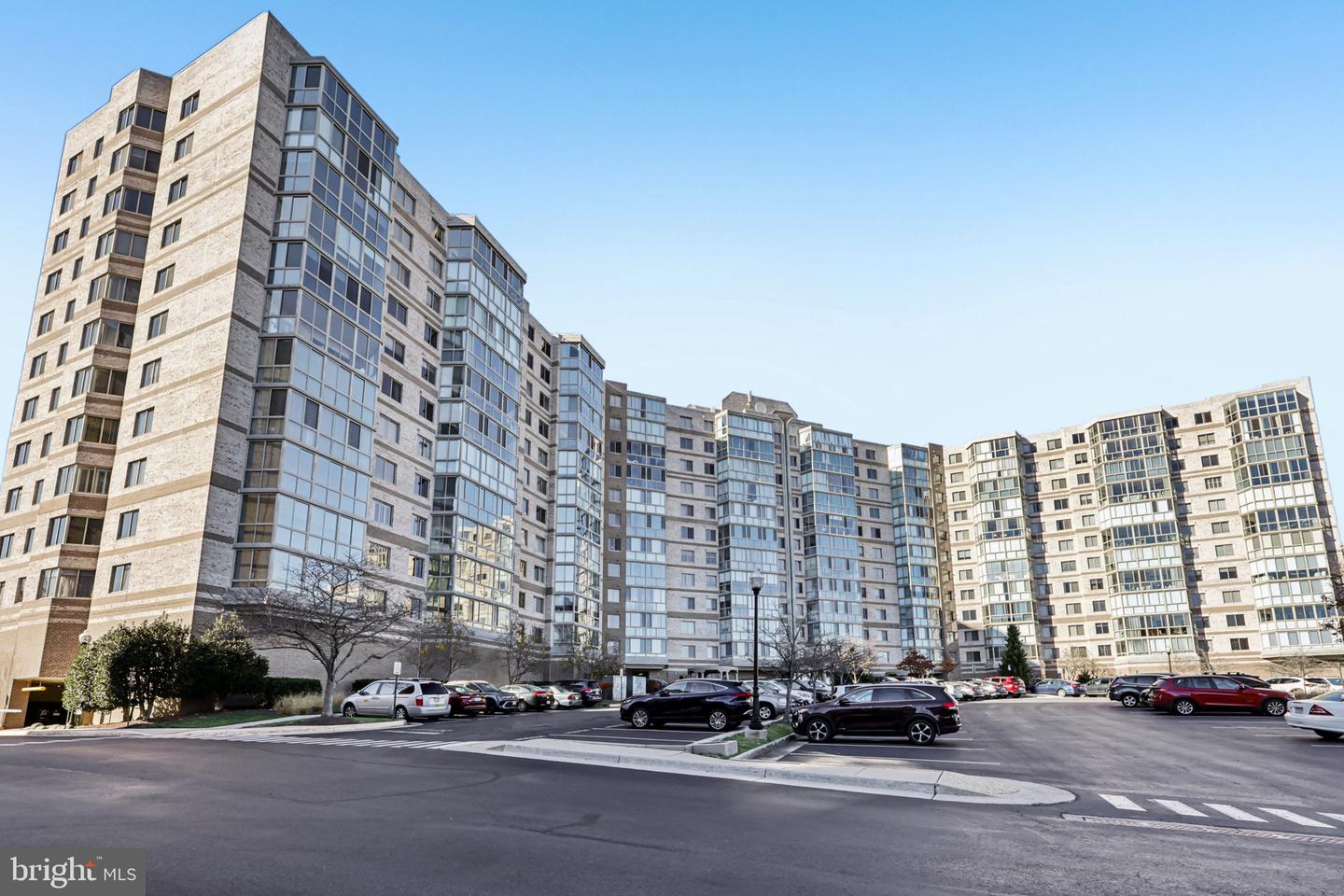 19365 CYPRESS RIDGE TER #621, LEESBURG, Virginia 20176, 2 Bedrooms Bedrooms, ,2 BathroomsBathrooms,Residential,For sale,19365 CYPRESS RIDGE TER #621,VALO2111734 MLS # VALO2111734