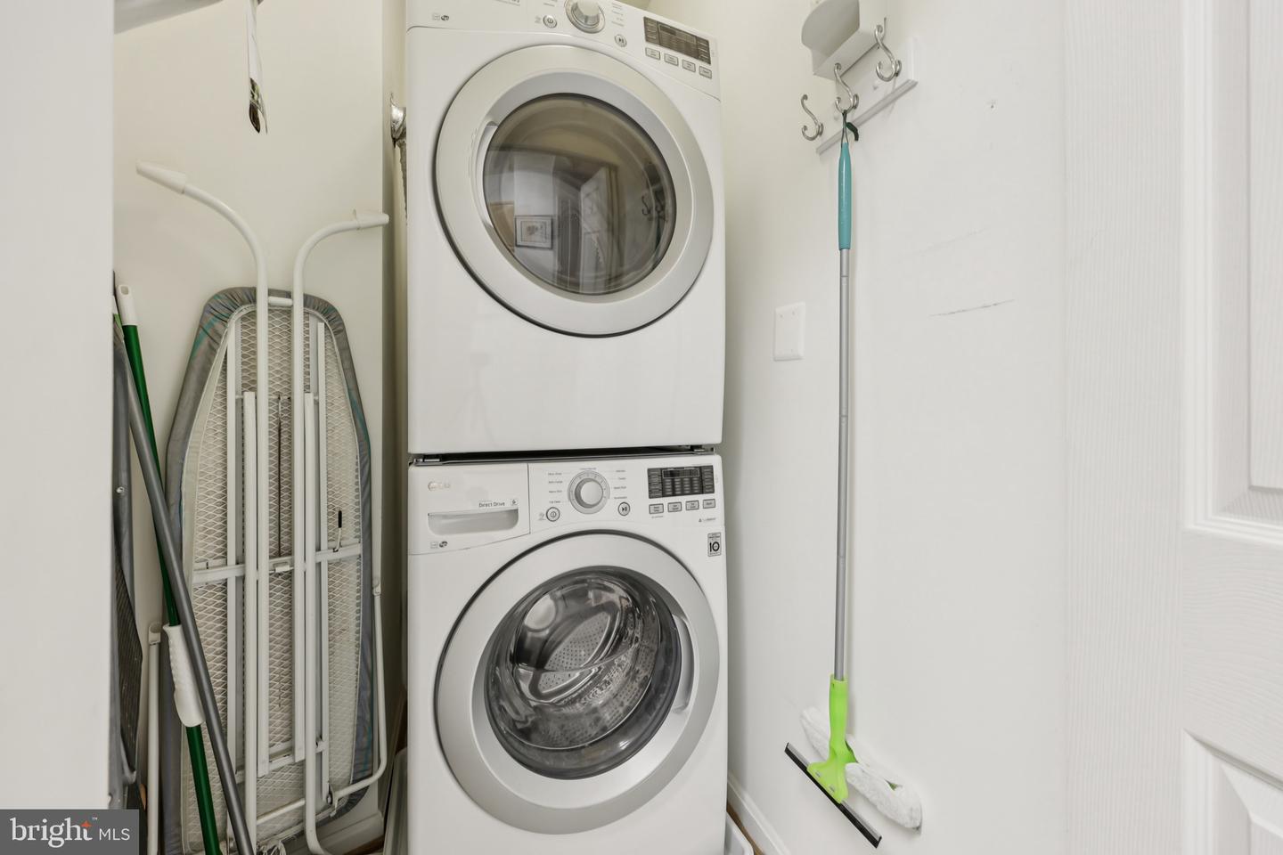 19365 CYPRESS RIDGE TER #621, LEESBURG, Virginia 20176, 2 Bedrooms Bedrooms, ,2 BathroomsBathrooms,Residential,For sale,19365 CYPRESS RIDGE TER #621,VALO2111734 MLS # VALO2111734