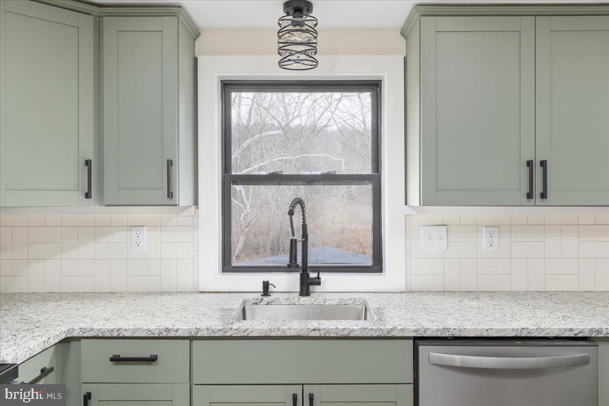 1999 US HWY BSN 340 W, STANLEY, Virginia 22851, 3 Bedrooms Bedrooms, ,3 BathroomsBathrooms,Residential,For sale,1999 US HWY BSN 340 W,VAPA2005666 MLS # VAPA2005666