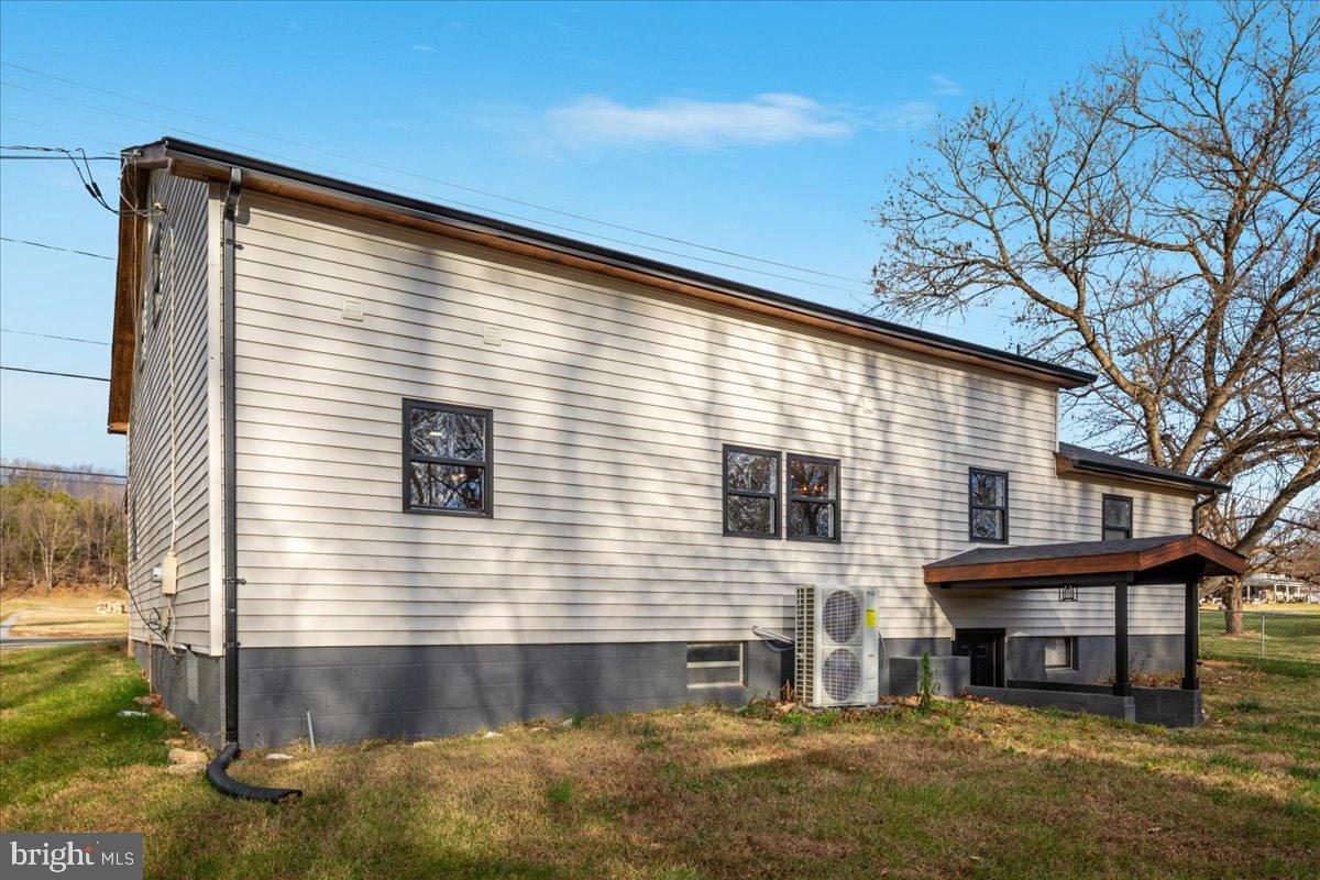 1999 US HWY BSN 340 W, STANLEY, Virginia 22851, 3 Bedrooms Bedrooms, ,3 BathroomsBathrooms,Residential,For sale,1999 US HWY BSN 340 W,VAPA2005666 MLS # VAPA2005666