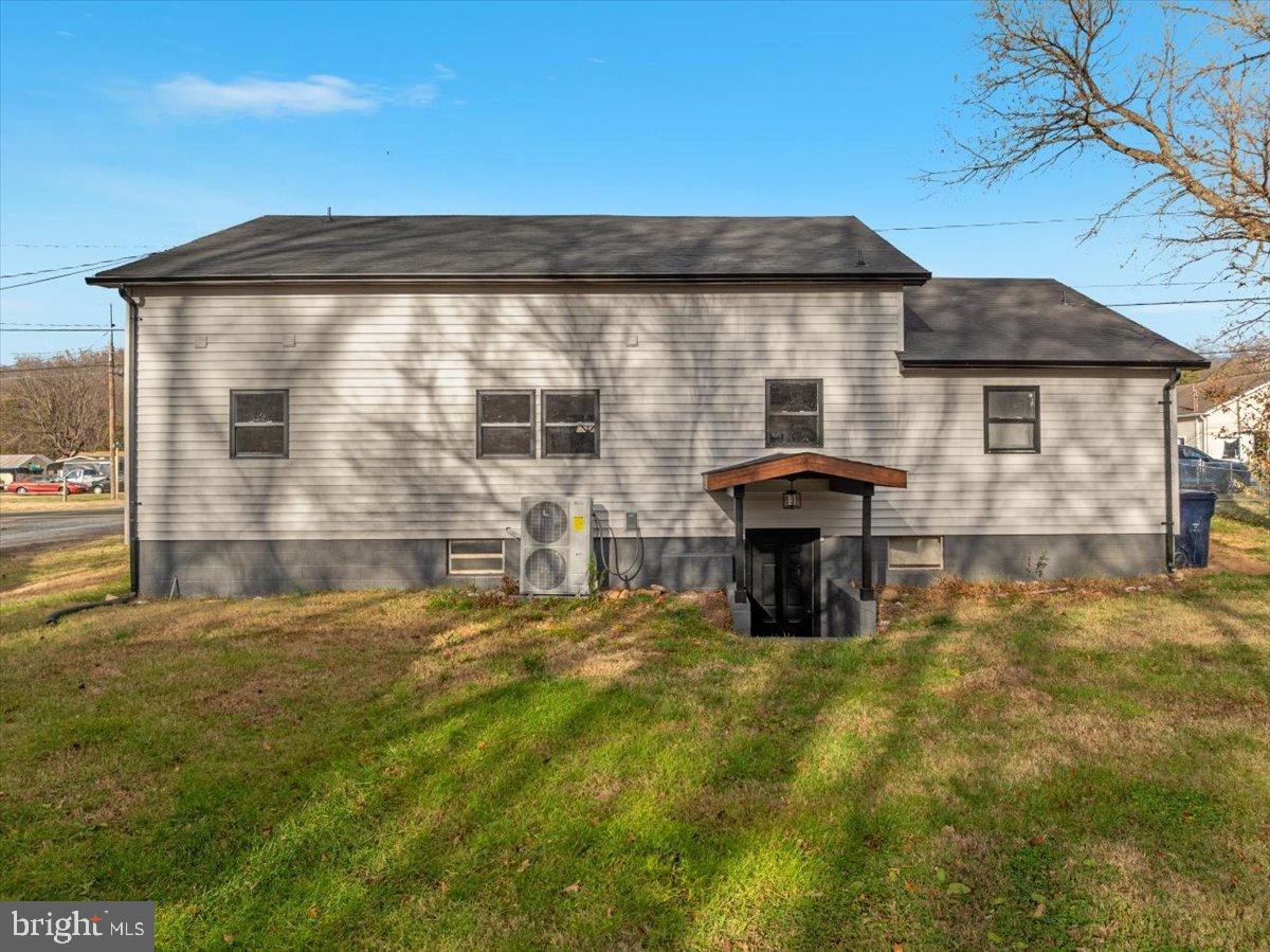 1999 US HWY BSN 340 W, STANLEY, Virginia 22851, 3 Bedrooms Bedrooms, ,3 BathroomsBathrooms,Residential,For sale,1999 US HWY BSN 340 W,VAPA2005666 MLS # VAPA2005666