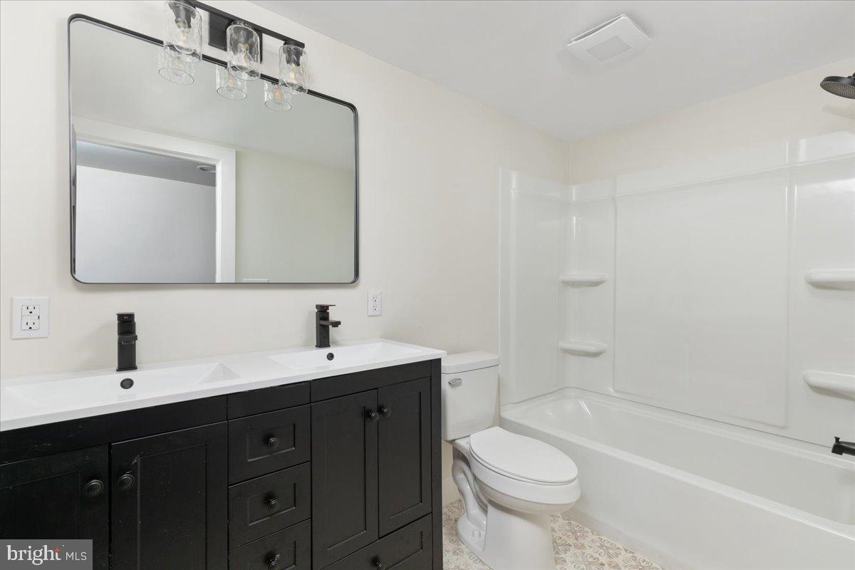 1999 US HWY BSN 340 W, STANLEY, Virginia 22851, 3 Bedrooms Bedrooms, ,3 BathroomsBathrooms,Residential,For sale,1999 US HWY BSN 340 W,VAPA2005666 MLS # VAPA2005666