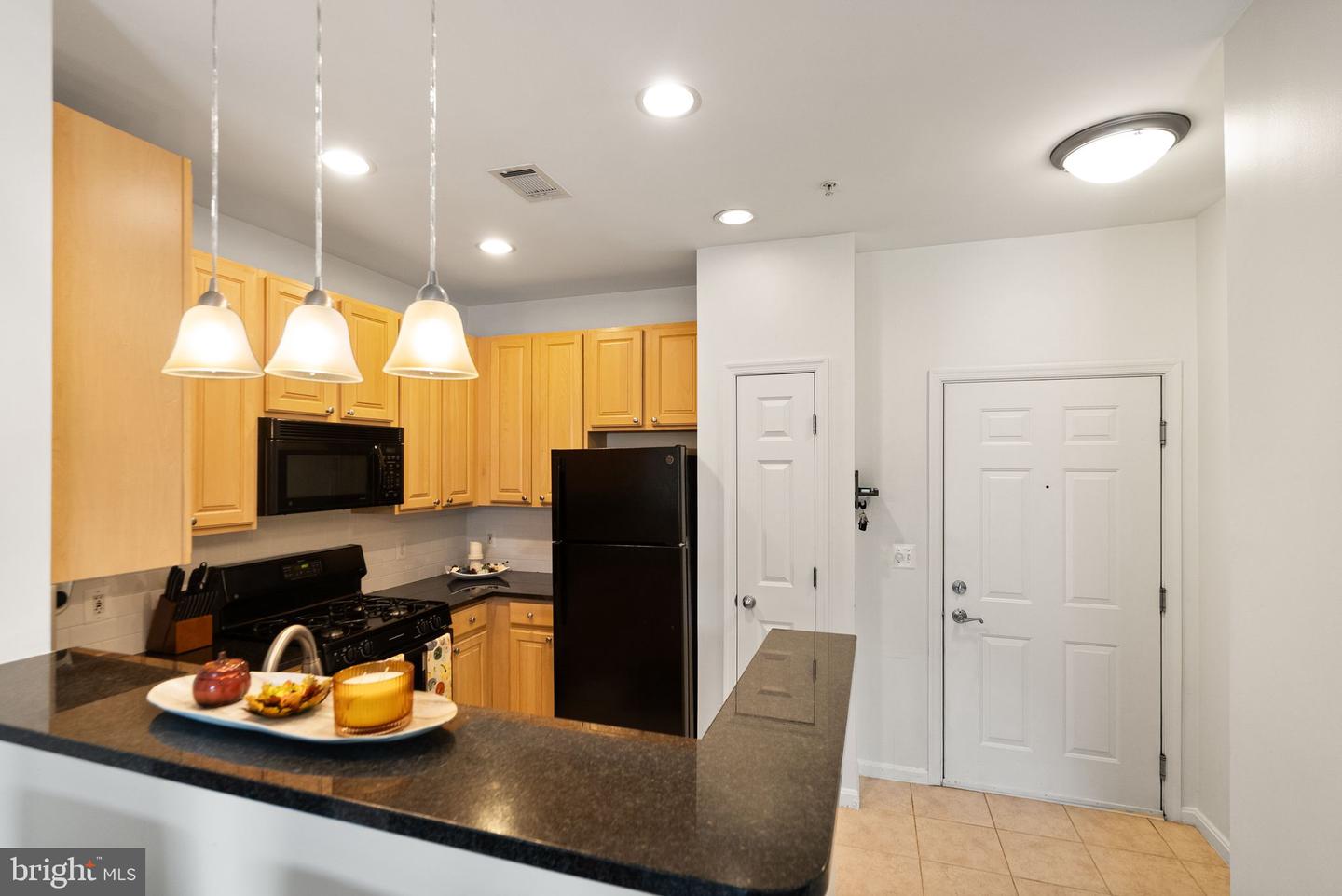 2465 ARMY NAVY DR #204, ARLINGTON, Virginia 22206, 1 Bedroom Bedrooms, ,1 BathroomBathrooms,Residential,For sale,2465 ARMY NAVY DR #204,VAAR2066462 MLS # VAAR2066462