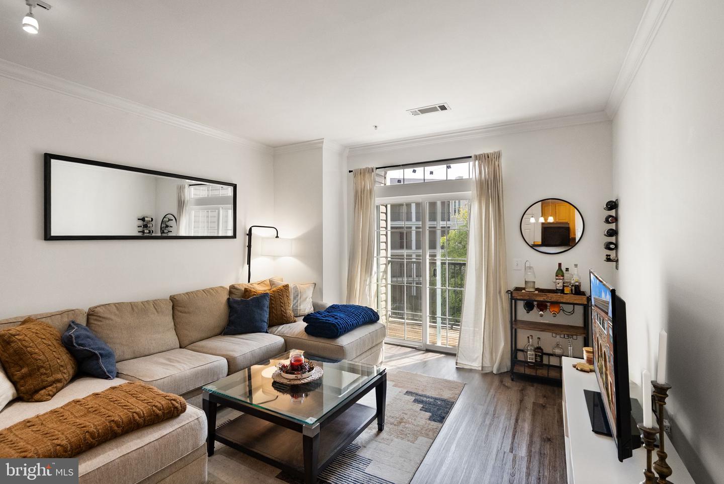 2465 ARMY NAVY DR #204, ARLINGTON, Virginia 22206, 1 Bedroom Bedrooms, ,1 BathroomBathrooms,Residential,For sale,2465 ARMY NAVY DR #204,VAAR2066462 MLS # VAAR2066462