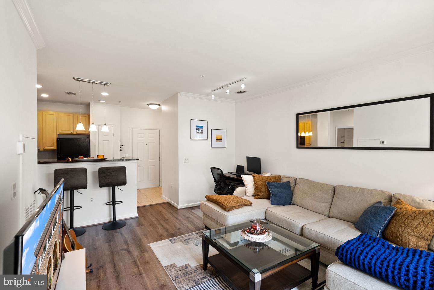 2465 ARMY NAVY DR #204, ARLINGTON, Virginia 22206, 1 Bedroom Bedrooms, ,1 BathroomBathrooms,Residential,For sale,2465 ARMY NAVY DR #204,VAAR2066462 MLS # VAAR2066462