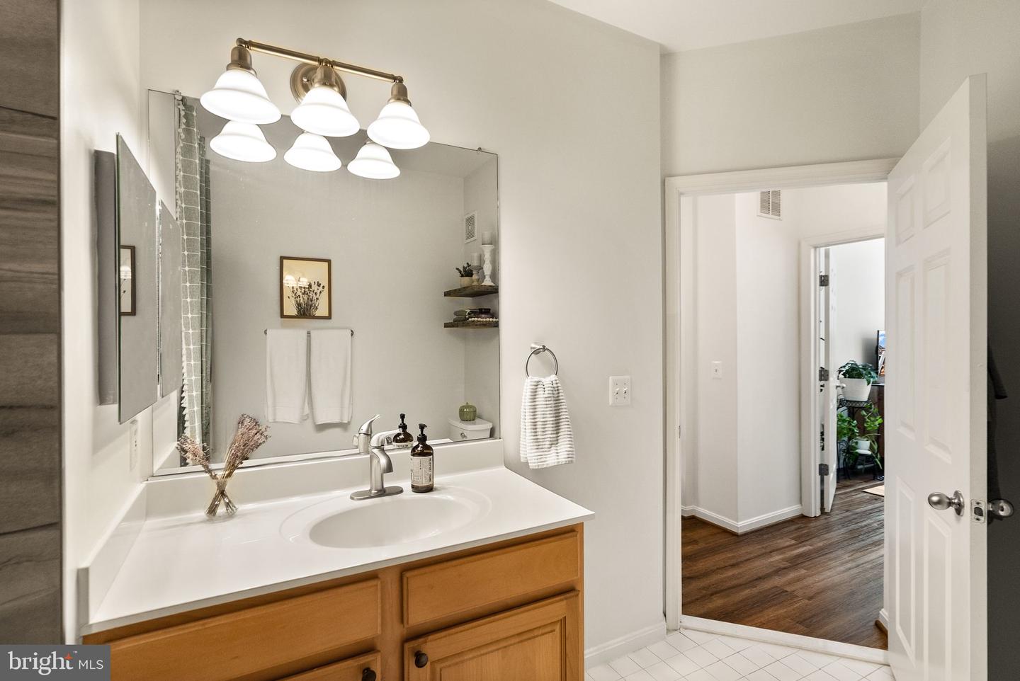 2465 ARMY NAVY DR #204, ARLINGTON, Virginia 22206, 1 Bedroom Bedrooms, ,1 BathroomBathrooms,Residential,For sale,2465 ARMY NAVY DR #204,VAAR2066462 MLS # VAAR2066462