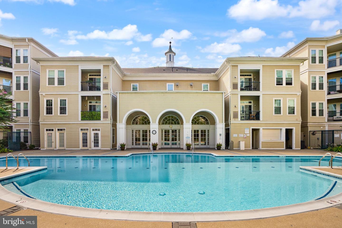 2465 ARMY NAVY DR #204, ARLINGTON, Virginia 22206, 1 Bedroom Bedrooms, ,1 BathroomBathrooms,Residential,For sale,2465 ARMY NAVY DR #204,VAAR2066462 MLS # VAAR2066462