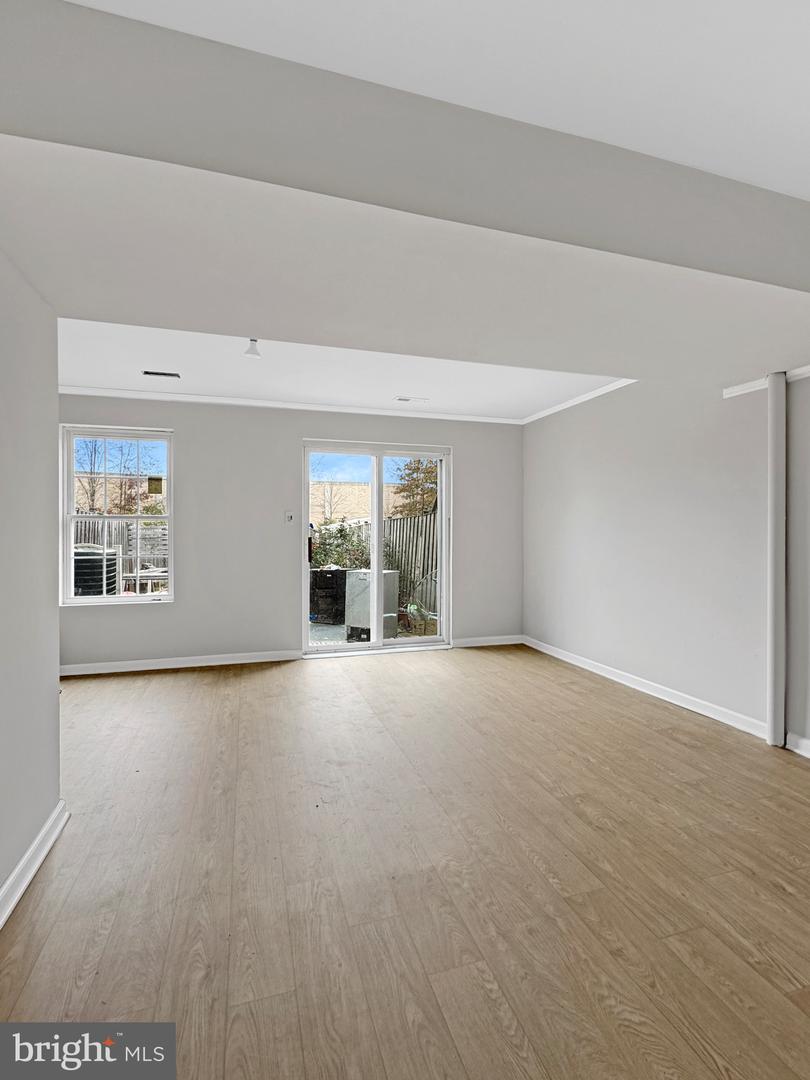 6600 BRAVE CT, HAYMARKET, Virginia 20169, 3 Bedrooms Bedrooms, ,2 BathroomsBathrooms,Residential,For sale,6600 BRAVE CT,VAPW2108392 MLS # VAPW2108392