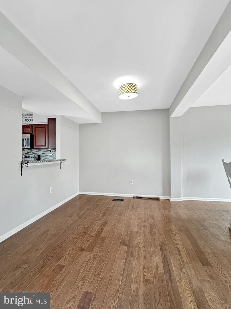 6600 BRAVE CT, HAYMARKET, Virginia 20169, 3 Bedrooms Bedrooms, ,2 BathroomsBathrooms,Residential,For sale,6600 BRAVE CT,VAPW2108392 MLS # VAPW2108392