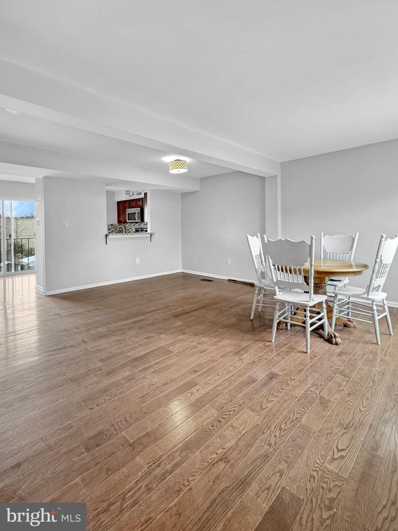 6600 BRAVE CT, HAYMARKET, Virginia 20169, 3 Bedrooms Bedrooms, ,2 BathroomsBathrooms,Residential,For sale,6600 BRAVE CT,VAPW2108392 MLS # VAPW2108392