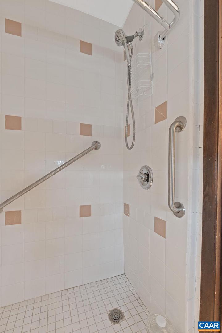 2037 N BOSTON RD, TROY, Virginia 22974, 4 Bedrooms Bedrooms, ,2 BathroomsBathrooms,Residential,For sale,2037 N BOSTON RD,671483 MLS # 671483