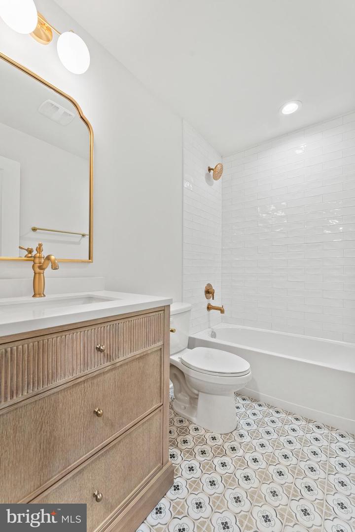 1080 EASTHAM RD, BUMPASS, Virginia 23024, 5 Bedrooms Bedrooms, ,3 BathroomsBathrooms,Residential,For sale,1080 EASTHAM RD,VALA2008960 MLS # VALA2008960 1080 EASTHAM RD, BUMPASS, Virginia 23024, 5 Bedrooms Bedrooms, ,3 BathroomsBathrooms,Residential,For sale,1080 EASTHAM RD,VALA2008960 MLS # VALA2008960