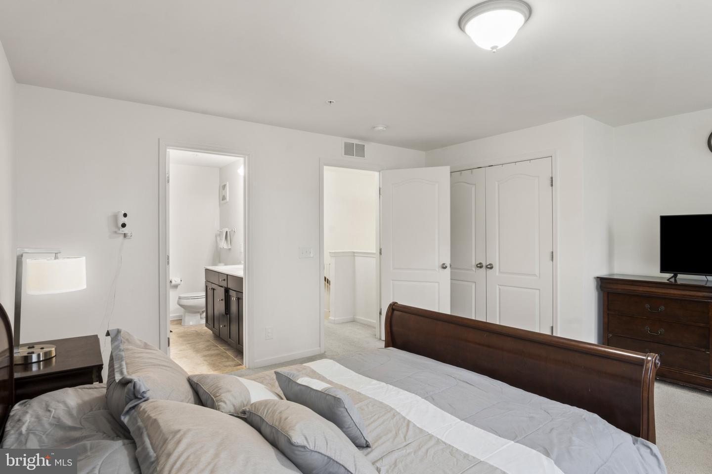 16894 PORTERS INN DR, DUMFRIES, Virginia 22026, 2 Bedrooms Bedrooms, ,2 BathroomsBathrooms,Residential,For sale,16894 PORTERS INN DR,VAPW2108398 MLS # VAPW2108398