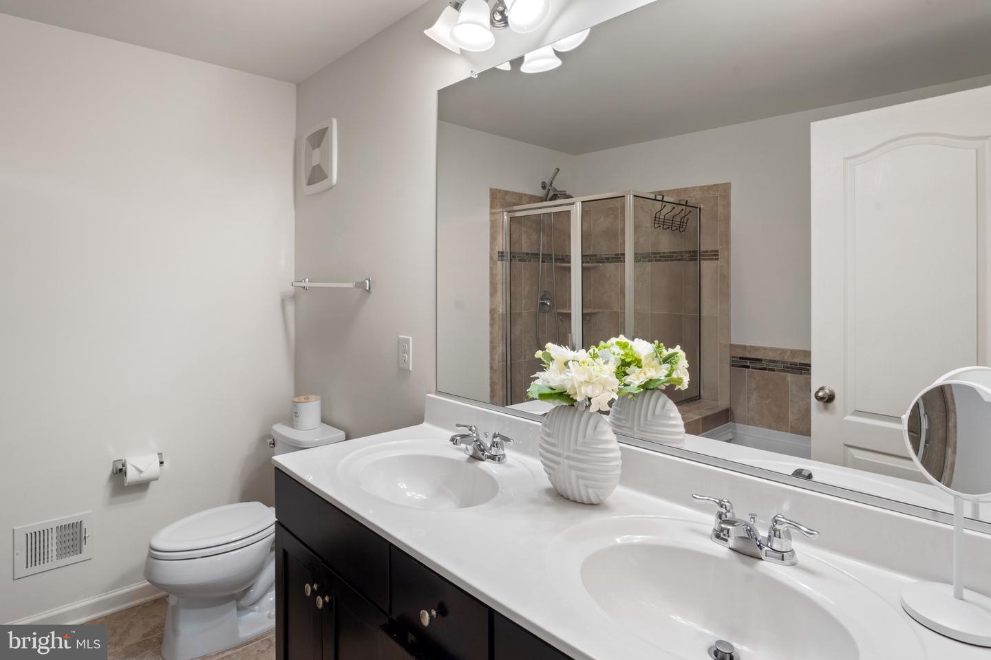 16894 PORTERS INN DR, DUMFRIES, Virginia 22026, 2 Bedrooms Bedrooms, ,2 BathroomsBathrooms,Residential,For sale,16894 PORTERS INN DR,VAPW2108398 MLS # VAPW2108398