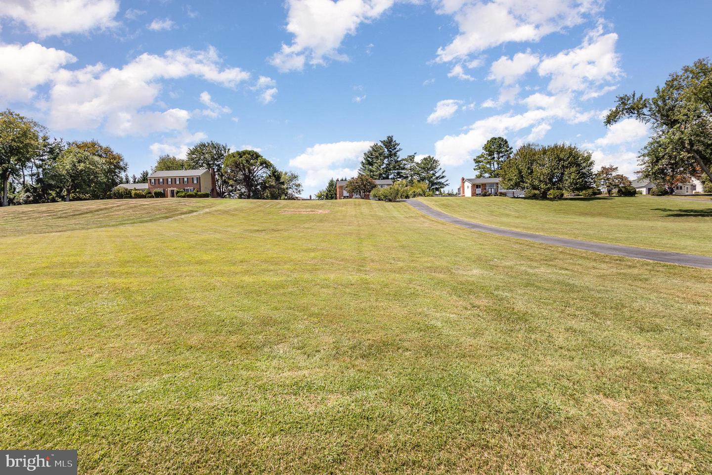 4216 HIGH RIDGE RD, HAYMARKET, Virginia 20169, 3 Bedrooms Bedrooms, 11 Rooms Rooms,3 BathroomsBathrooms,Residential,For sale,4216 HIGH RIDGE RD,VAPW2108404 MLS # VAPW2108404