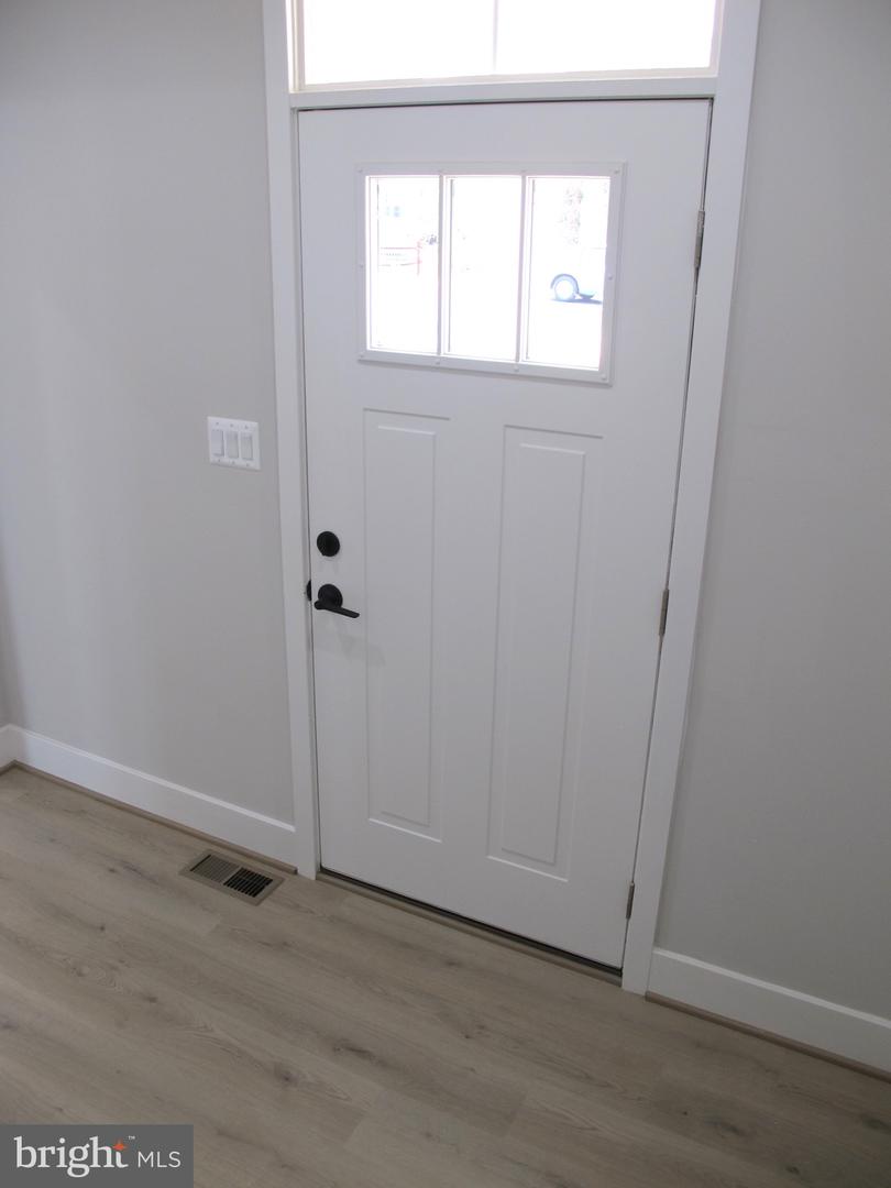 1252 SHORE DR, COLONIAL BEACH, Virginia 22443, 3 Bedrooms Bedrooms, ,2 BathroomsBathrooms,Residential,For sale,1252 SHORE DR,VAWE2008584 MLS # VAWE2008584