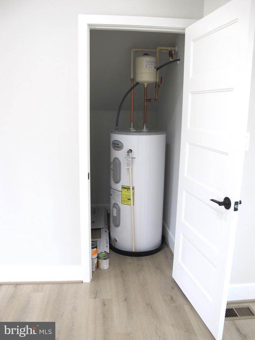 1252 SHORE DR, COLONIAL BEACH, Virginia 22443, 3 Bedrooms Bedrooms, ,2 BathroomsBathrooms,Residential,For sale,1252 SHORE DR,VAWE2008584 MLS # VAWE2008584