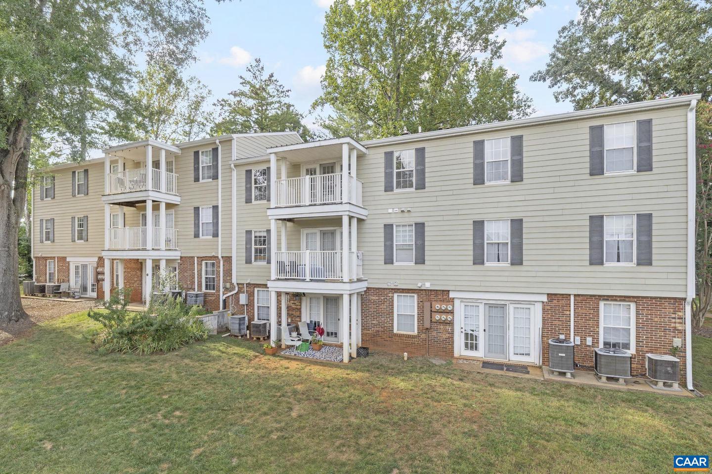 1361 VILLA WAY #F, CHARLOTTESVILLE, Virginia 22903, 2 Bedrooms Bedrooms, ,2 BathroomsBathrooms,Residential,For sale,1361 VILLA WAY #F,668067 MLS # 668067