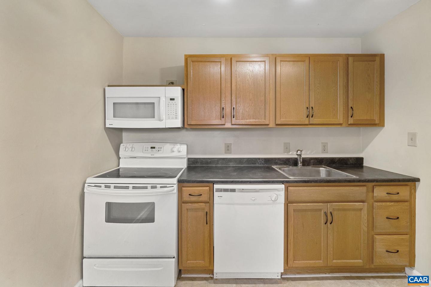 1361 VILLA WAY #F, CHARLOTTESVILLE, Virginia 22903, 2 Bedrooms Bedrooms, ,2 BathroomsBathrooms,Residential,For sale,1361 VILLA WAY #F,668067 MLS # 668067