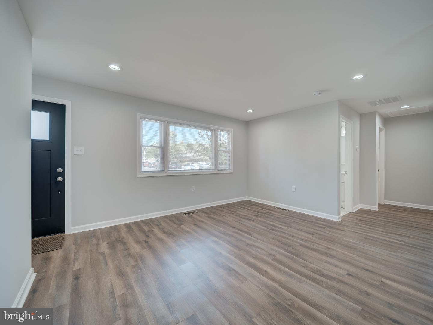 414 ELM ST, WINCHESTER, Virginia 22601, 4 Bedrooms Bedrooms, ,2 BathroomsBathrooms,Residential,For sale,414 ELM ST,VAWI2009036 MLS # VAWI2009036