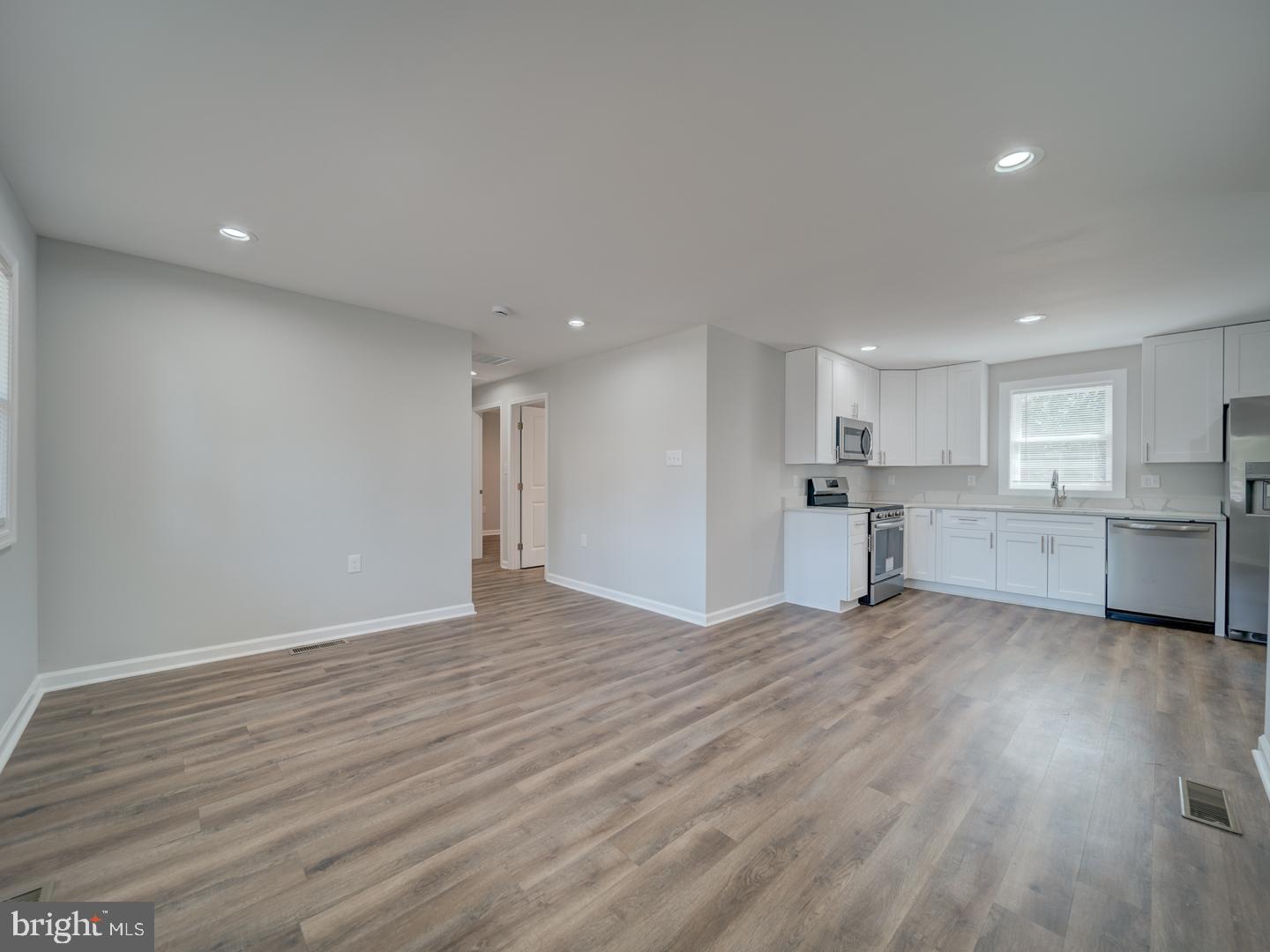 414 ELM ST, WINCHESTER, Virginia 22601, 4 Bedrooms Bedrooms, ,2 BathroomsBathrooms,Residential,For sale,414 ELM ST,VAWI2009036 MLS # VAWI2009036