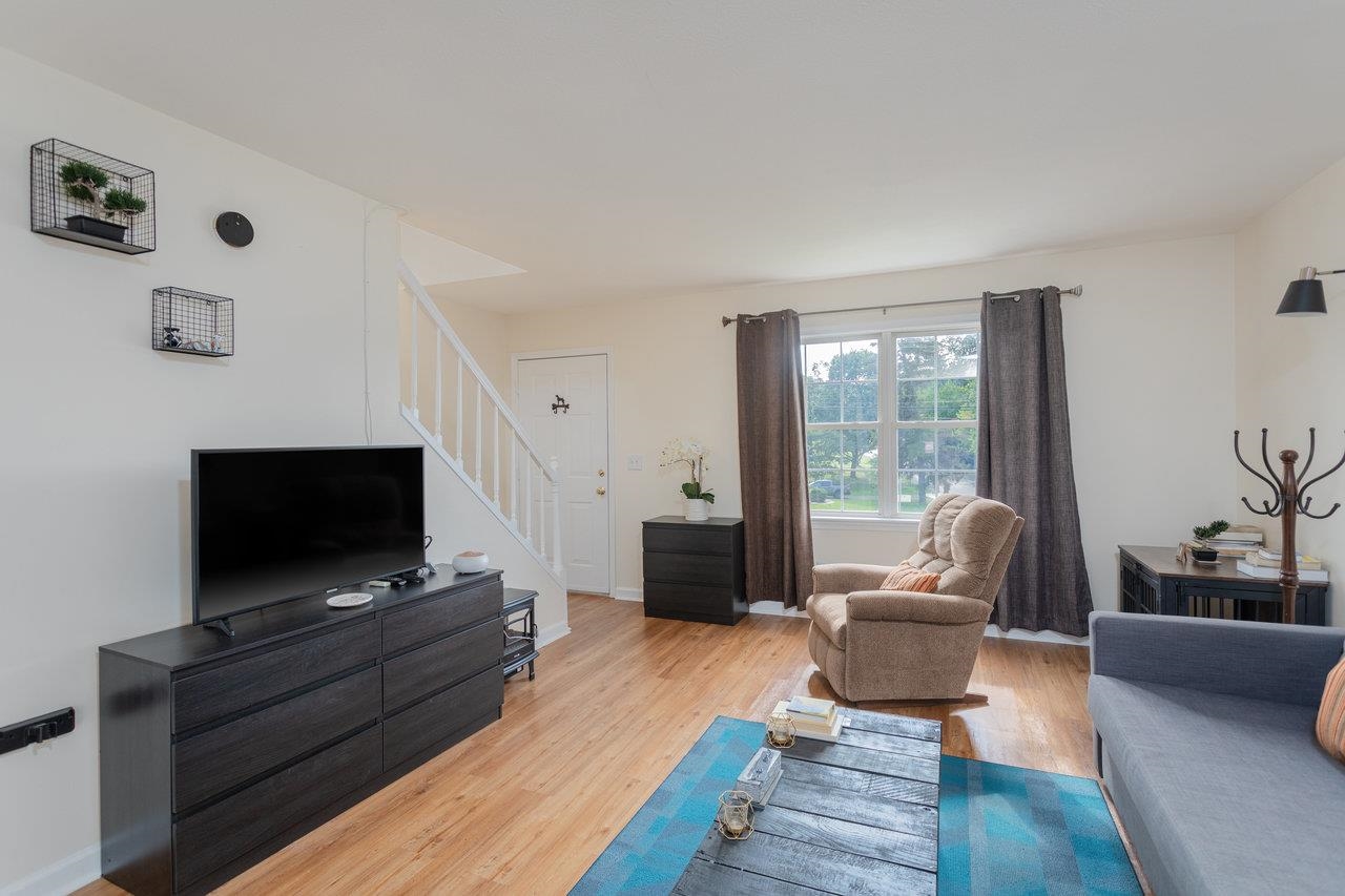 2207 RESERVOIR ST, HARRISONBURG, Virginia 22801, 2 Bedrooms Bedrooms, ,2 BathroomsBathrooms,Residential,2207 RESERVOIR ST,671485 MLS # 671485