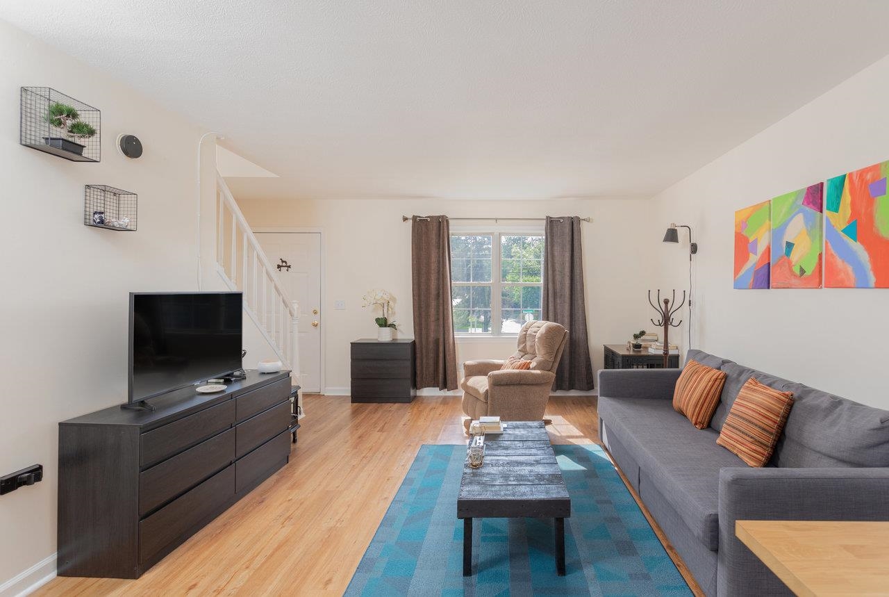 2207 RESERVOIR ST, HARRISONBURG, Virginia 22801, 2 Bedrooms Bedrooms, ,2 BathroomsBathrooms,Residential,2207 RESERVOIR ST,671485 MLS # 671485