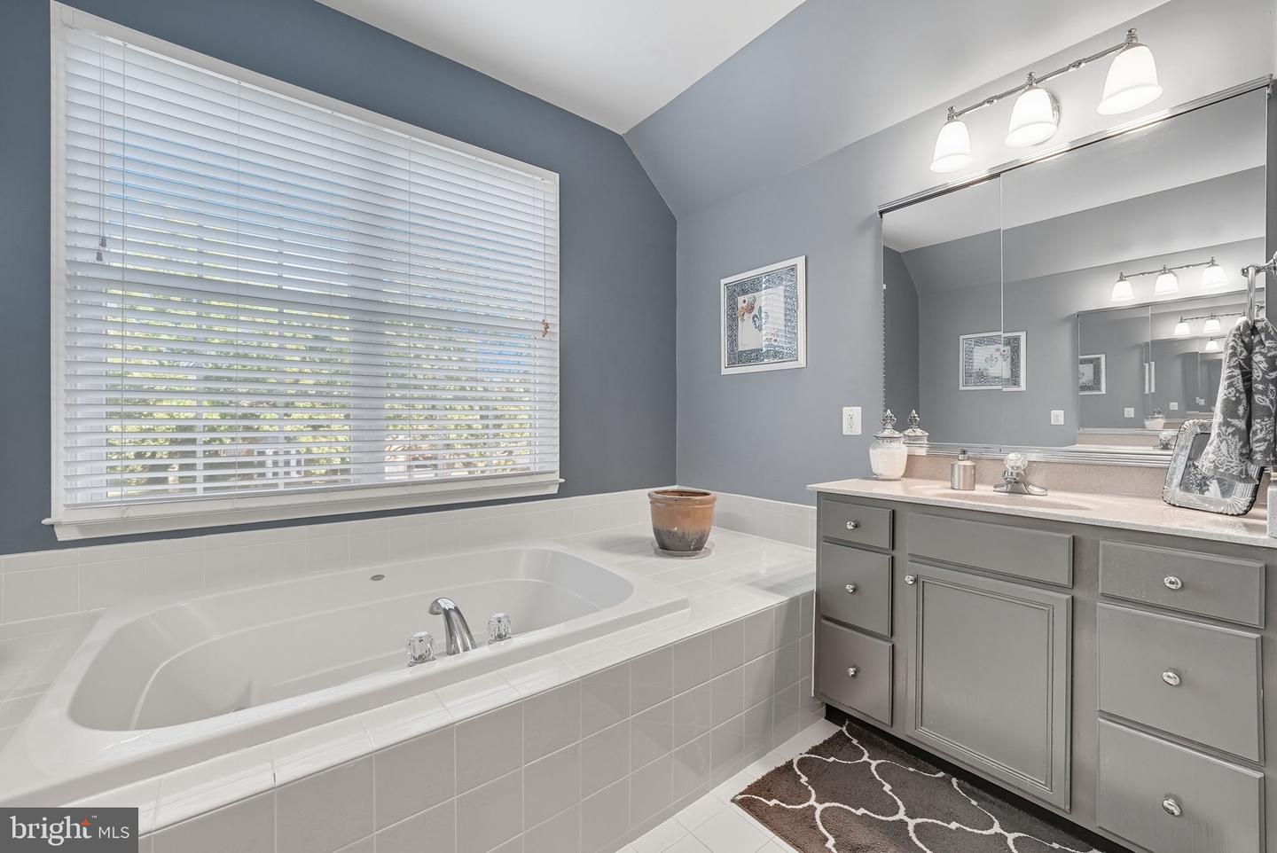 5429 BOWERS HILL DR, HAYMARKET, Virginia 20169, 4 Bedrooms Bedrooms, ,2 BathroomsBathrooms,Residential,For sale,5429 BOWERS HILL DR,VAPW2104580 MLS # VAPW2104580