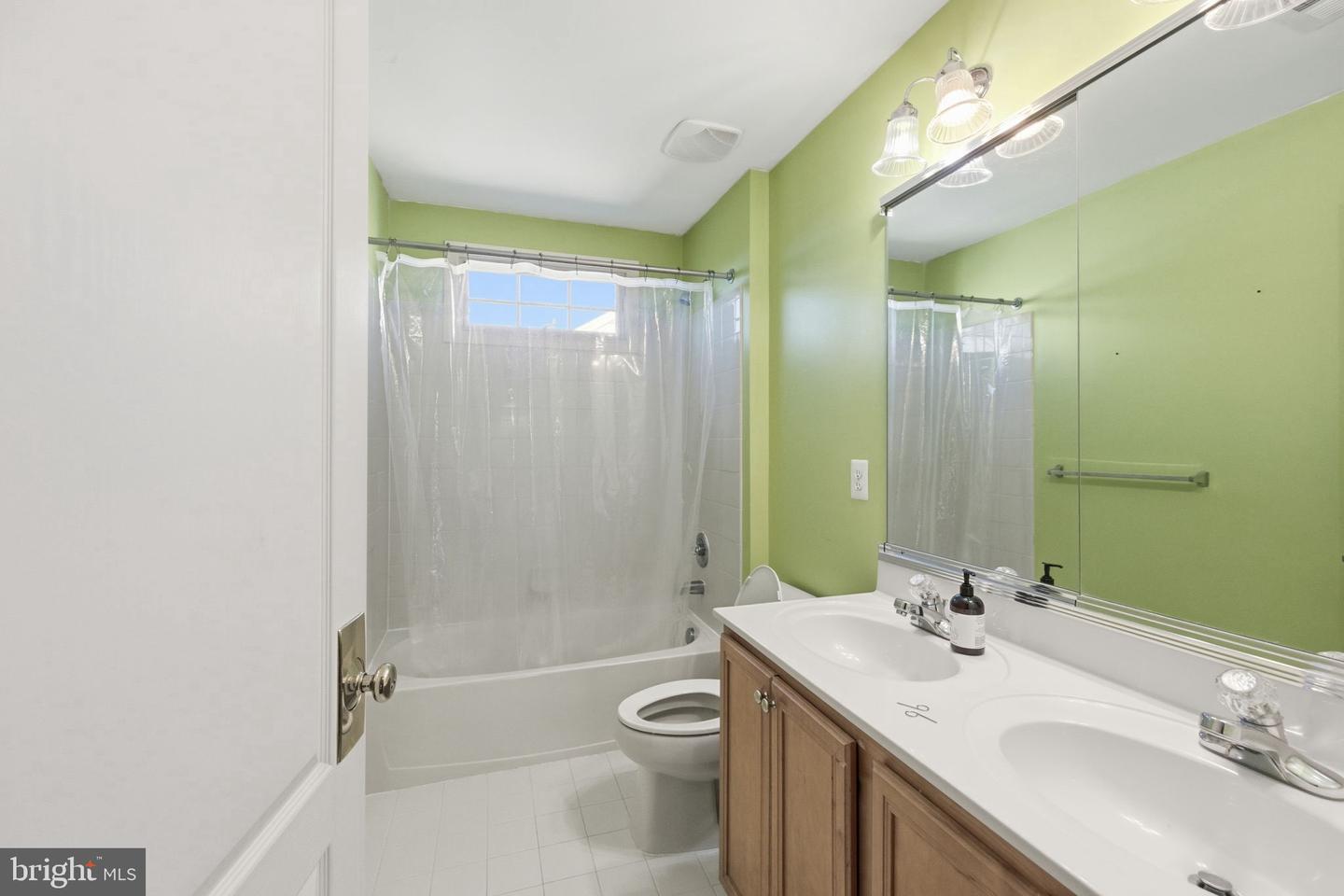 5429 BOWERS HILL DR, HAYMARKET, Virginia 20169, 4 Bedrooms Bedrooms, ,2 BathroomsBathrooms,Residential,For sale,5429 BOWERS HILL DR,VAPW2104580 MLS # VAPW2104580