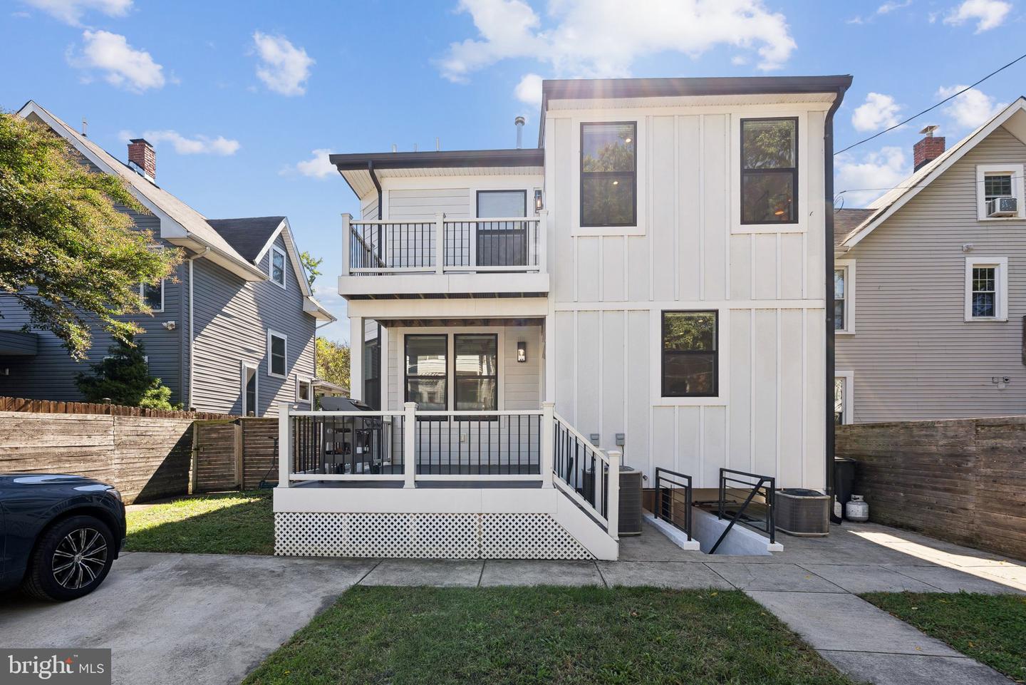 1207 DELAFIELD PL NW, WASHINGTON, District Of Columbia 20011, 5 Bedrooms Bedrooms, ,4 BathroomsBathrooms,Residential,For sale,1207 DELAFIELD PL NW,DCDC2225812 MLS # DCDC2225812