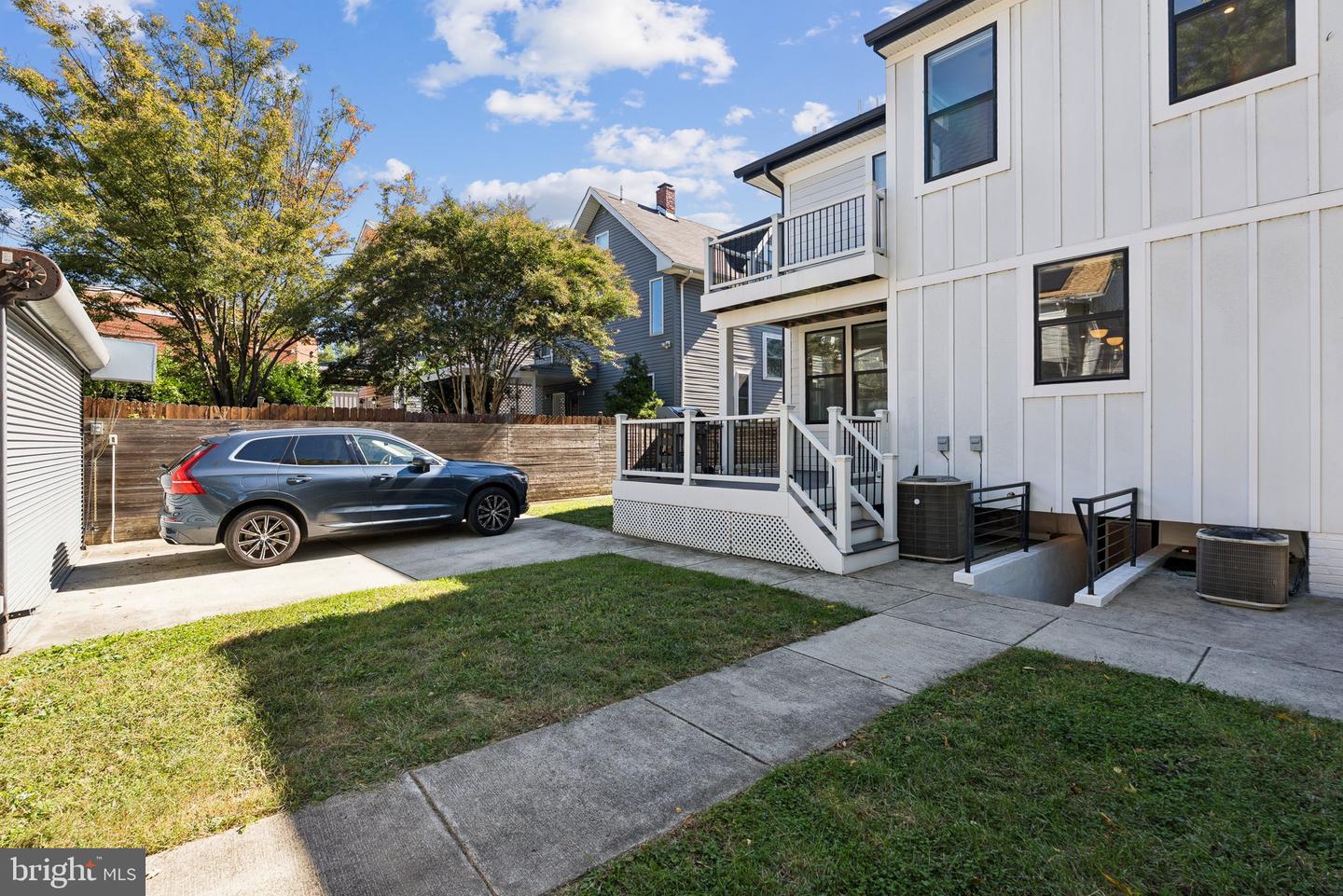 1207 DELAFIELD PL NW, WASHINGTON, District Of Columbia 20011, 5 Bedrooms Bedrooms, ,4 BathroomsBathrooms,Residential,For sale,1207 DELAFIELD PL NW,DCDC2225812 MLS # DCDC2225812