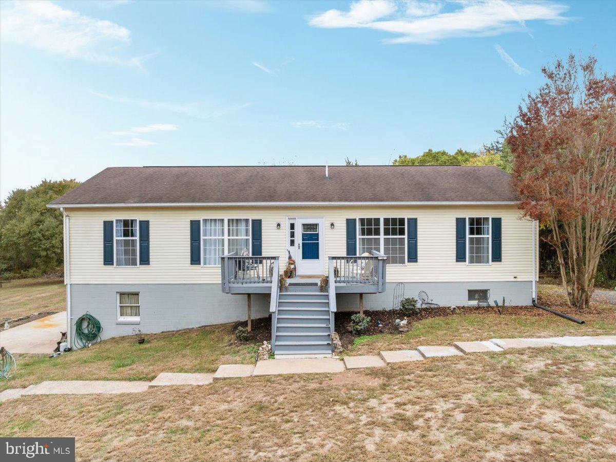 10346 GROVES FARM RD, MIDLAND, Virginia 22728, 4 Bedrooms Bedrooms, ,2 BathroomsBathrooms,Residential,For sale,10346 GROVES FARM RD,VAFQ2019480 MLS # VAFQ2019480