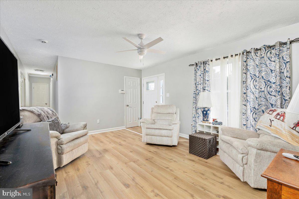 10346 GROVES FARM RD, MIDLAND, Virginia 22728, 4 Bedrooms Bedrooms, ,2 BathroomsBathrooms,Residential,For sale,10346 GROVES FARM RD,VAFQ2019480 MLS # VAFQ2019480