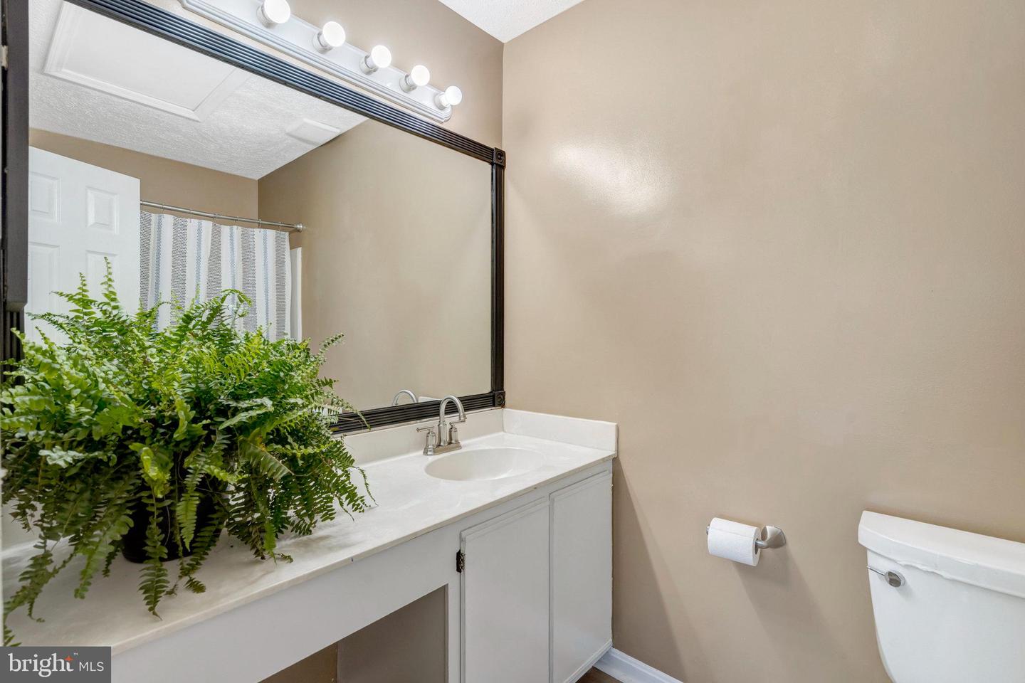 14000 GRUMBLE JONES CT #B, CENTREVILLE, Virginia 20121, 2 Bedrooms Bedrooms, 5 Rooms Rooms,2 BathroomsBathrooms,Residential,For sale,14000 GRUMBLE JONES CT #B,VAFX2277022 MLS # VAFX2277022 14000 GRUMBLE JONES CT #B, CENTREVILLE, Virginia 20121, 2 Bedrooms Bedrooms, 5 Rooms Rooms,2 BathroomsBathrooms,Residential,For sale,14000 GRUMBLE JONES CT #B,VAFX2277022 MLS # VAFX2277022