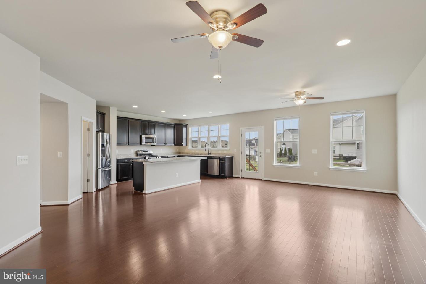 216 UPPER HEYFORD PL, PURCELLVILLE, Virginia 20132, 4 Bedrooms Bedrooms, ,4 BathroomsBathrooms,Residential,For sale,216 UPPER HEYFORD PL,VALO2111208 MLS # VALO2111208