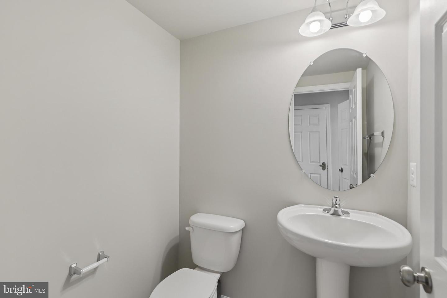 216 UPPER HEYFORD PL, PURCELLVILLE, Virginia 20132, 4 Bedrooms Bedrooms, ,4 BathroomsBathrooms,Residential,For sale,216 UPPER HEYFORD PL,VALO2111208 MLS # VALO2111208