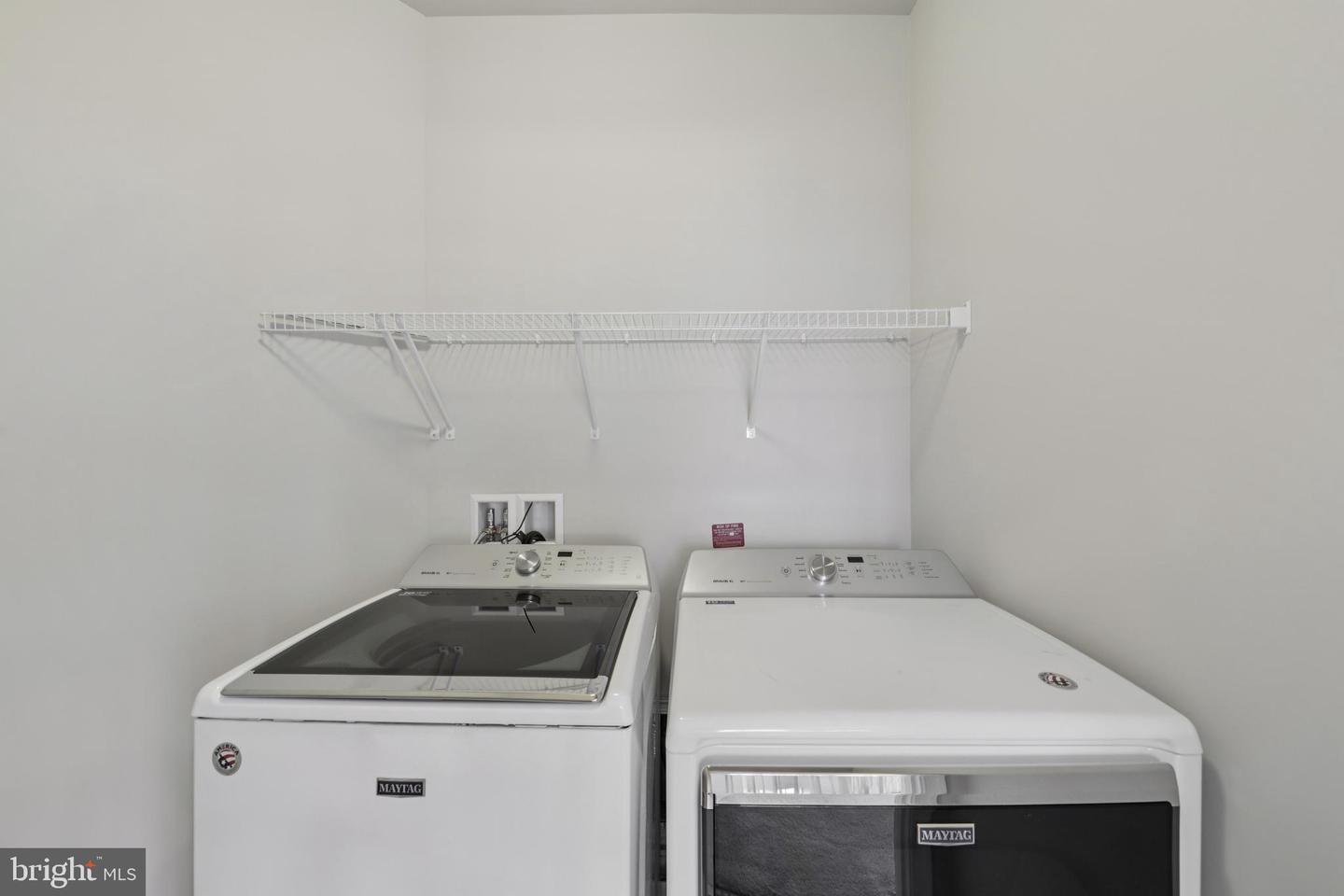 216 UPPER HEYFORD PL, PURCELLVILLE, Virginia 20132, 4 Bedrooms Bedrooms, ,4 BathroomsBathrooms,Residential,For sale,216 UPPER HEYFORD PL,VALO2111208 MLS # VALO2111208