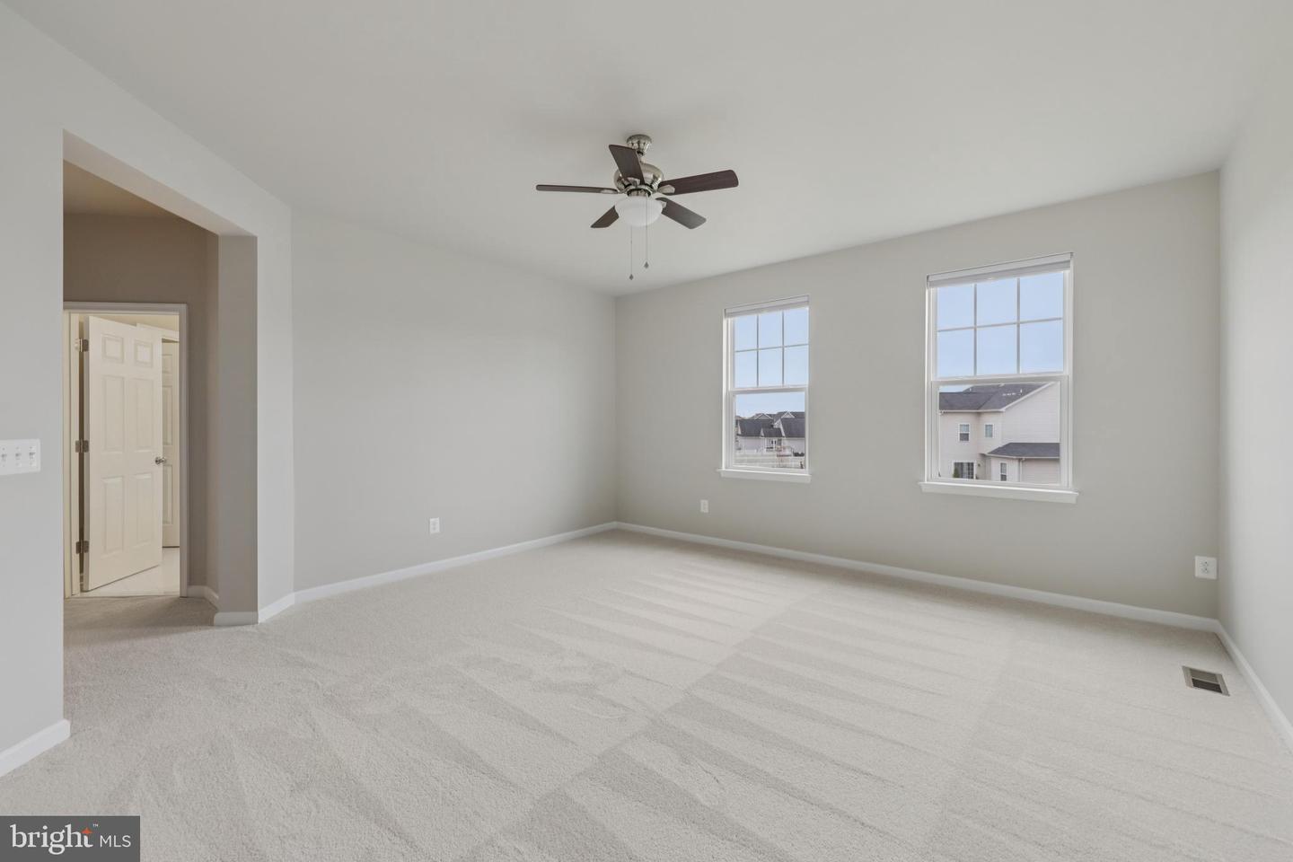 216 UPPER HEYFORD PL, PURCELLVILLE, Virginia 20132, 4 Bedrooms Bedrooms, ,4 BathroomsBathrooms,Residential,For sale,216 UPPER HEYFORD PL,VALO2111208 MLS # VALO2111208