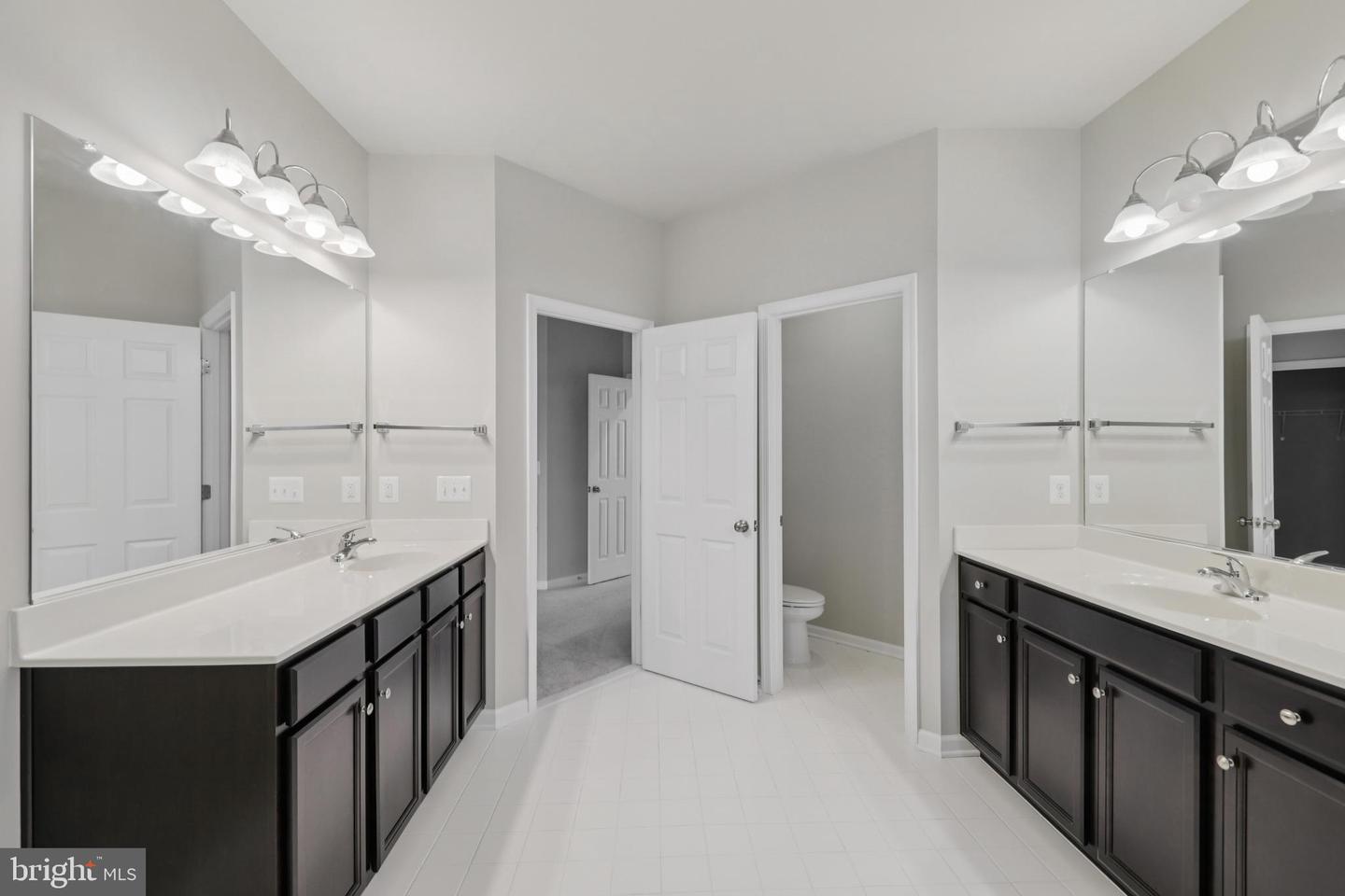 216 UPPER HEYFORD PL, PURCELLVILLE, Virginia 20132, 4 Bedrooms Bedrooms, ,4 BathroomsBathrooms,Residential,For sale,216 UPPER HEYFORD PL,VALO2111208 MLS # VALO2111208