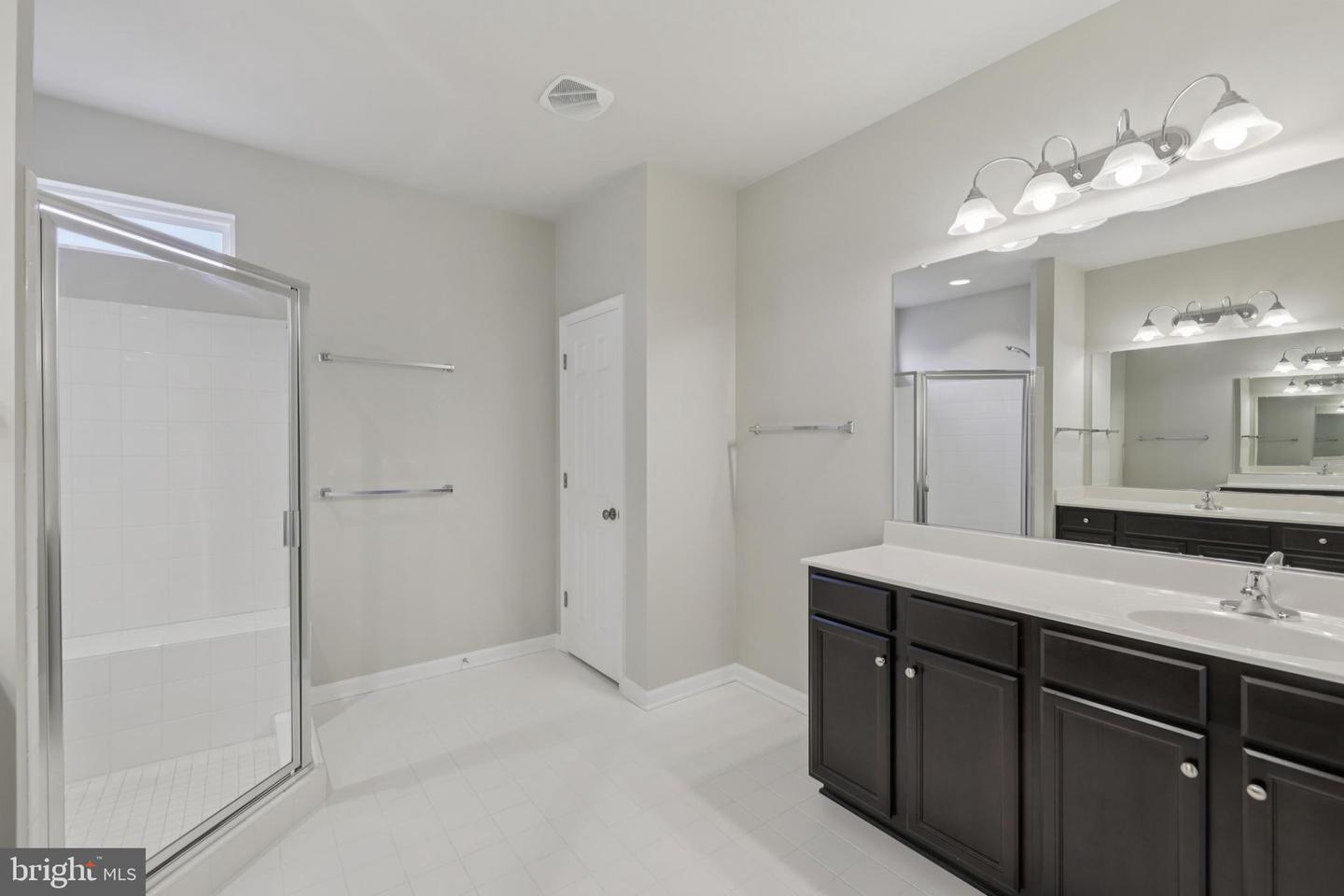 216 UPPER HEYFORD PL, PURCELLVILLE, Virginia 20132, 4 Bedrooms Bedrooms, ,4 BathroomsBathrooms,Residential,For sale,216 UPPER HEYFORD PL,VALO2111208 MLS # VALO2111208