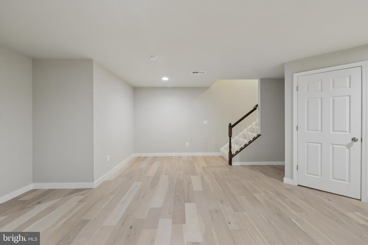 216 UPPER HEYFORD PL, PURCELLVILLE, Virginia 20132, 4 Bedrooms Bedrooms, ,4 BathroomsBathrooms,Residential,For sale,216 UPPER HEYFORD PL,VALO2111208 MLS # VALO2111208