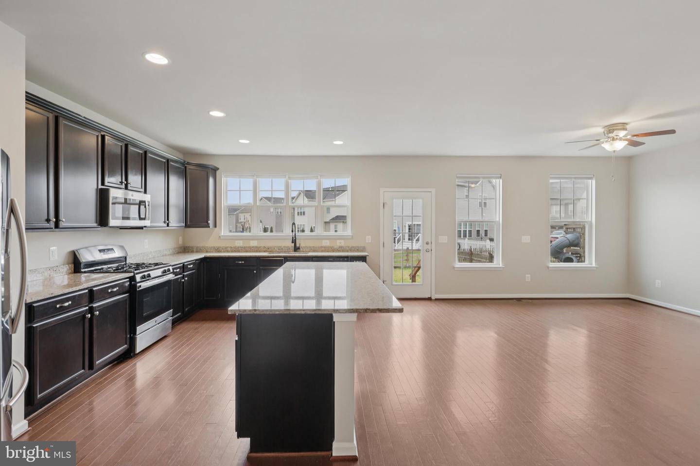 216 UPPER HEYFORD PL, PURCELLVILLE, Virginia 20132, 4 Bedrooms Bedrooms, ,4 BathroomsBathrooms,Residential,For sale,216 UPPER HEYFORD PL,VALO2111208 MLS # VALO2111208